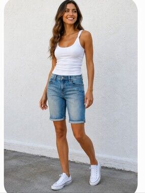 Tommy Hilfiger Rolled Hem Denim Bermuda Shorts Size 6 Distressed Stretch